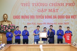 Thủ tướng: Bóng đá Việt Nam phải vô địch châu Á, dự World Cup