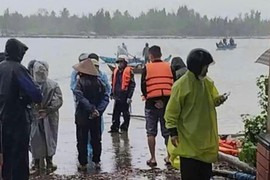 Kiên quyết đình chỉ bến ngang sông trái phép, phương tiện không an toàn