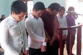 Nhóm trai làng trả giá vì chém người