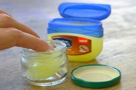 Top công dụng thần thánh của vaseline không thể bỏ qua