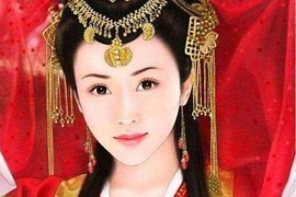 Kinh hãi ông hoàng "máu lạnh" thấy vợ chết cháy vẫn ngoảnh mặt làm ngơ 