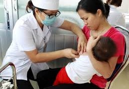 9 trẻ sốt nhẹ sau tiêm thí điểm vacxin sởi-rubella