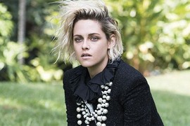 Kristen Stewart thường xuyên nôn ọe sau khi nổi tiếng