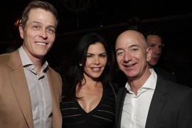 Bị lộ tin nhắn dung tục, CEO Amazon cãi lộn với người tình “bất cẩn“