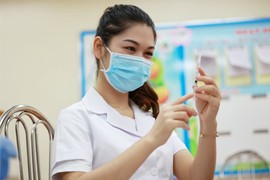 Trẻ ở Hà Nội tiêm vaccine ngừa COVID-19 như thế nào từ tháng 11?