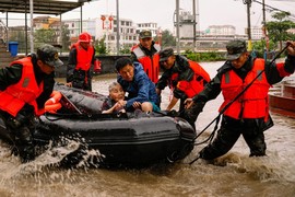 Bão Doksuri vừa qua, Philippines, Trung Quốc chuẩn bị đối phó bão Khanun