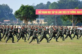 Rắn rỏi những bước chân chiến sĩ Công binh Việt Nam