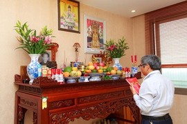 Bàn thờ đặt sai thế này, gia chủ kiểu gì cũng gặp họa