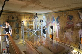 Mở lăng mộ vua Tutankhamun, choáng váng vì cảnh tượng này