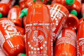 Vì sao tương ớt Sriracha của triệu phú gốc Việt bị thu hồi?