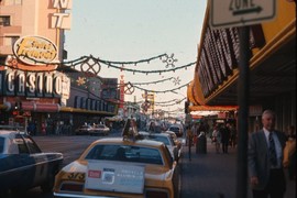 Las Vegas - Thành phố “không bao giờ ngủ” những năm 1970 như thế nào?