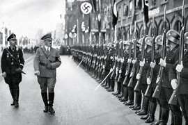 Giải mã những sai lầm lớn nhất đời trùm phát xít Hitler