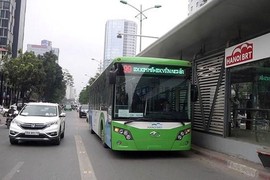 Hà Nội thí điểm khách đi BRT được mượn xe máy điện 