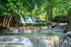 Thác Erawan - Lạc bước vào chốn tiên cảnh nơi hạ giới