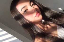 Đẹp như tượng tạc, hot girl 10X tuổi khiến triệu trái tim phải điêu đứng