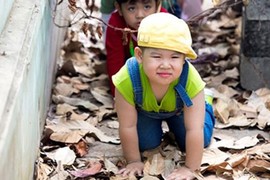 Gặp cậu bé 3 tuổi gây sốt trong "Bảo mẫu siêu quậy"