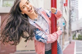 Huỳnh Hiểu Minh - Angelababy thưởng Tết cho nhân viên bằng ô tô