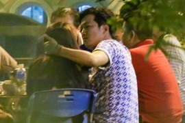 Giữa bão scandal, Trường Giang ôm Nhã Phương khi đi ăn đêm