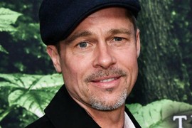 Cận dung nhan hom hem, già nua của Brad Pitt trên thảm đỏ