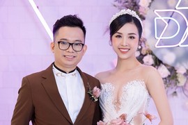 Á hậu Thúy An đẹp lộng lẫy trong lễ cưới với chồng tiến sĩ