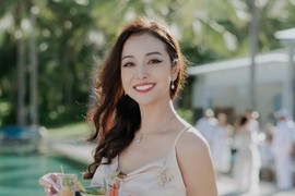 Jennifer Phạm trẻ xinh phát hờn ở tuổi U40