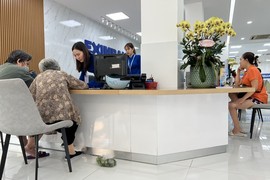 Nhiều người hủy thẻ tín dụng sau vụ Eximbank 8,8 tỷ đồng