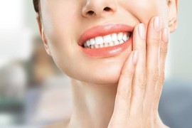 Cách xử lý bệnh răng tê buốt do nhạy cảm ngà răng