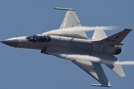 Tiêm kích rẻ tiền JF-17 Trung Quốc, cải tiến vẫn “siêu rẻ”