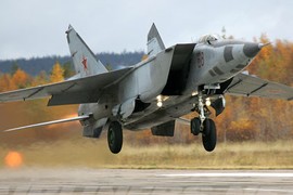 Syria khôi phục tiêm kích MiG-25, Thổ Nhĩ Kỳ “hoảng”