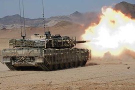 Xem xe tăng Leopard 2A6 Đức nã pháo diệt địch