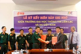 Mỹ giúp tổ chức thi tin học cho Quân đội Việt Nam