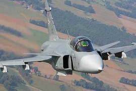 Sức mạnh tiêm kích Gripen E mà VN muốn mua