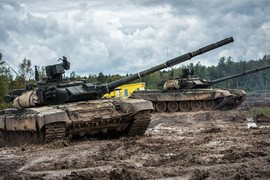 Quan sát xe tăng T-90A Nga luyện bắn pháo, súng