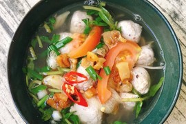 Video: Cách làm canh chua chả cá hương vị đậm đà khó quên