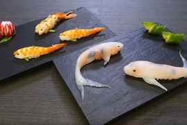 Kinh ngạc nhìn món sushi như cá Koi thật