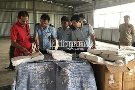 Cận cảnh 7 tấn hàng Trung Quốc giả mạo xuất xứ Việt Nam