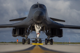 Mỹ đưa máy bay ném bom B-1B Lancer tới gần Trung Quốc