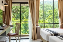 Chê dịch vụ của resort hạng sang, du khách bị dọa phạt 2 tỷ