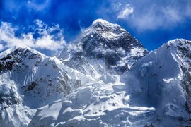 Trực thăng rơi gần đỉnh Everest, ít nhất 5 người tử vong