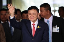 Cựu thủ tướng Thái Lan Thaksin về nước sau 15 năm lưu vong