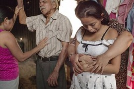 Guatemala: Ám ảnh những bé gái làm mẹ khi mới lên 10  