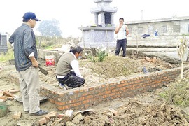 Những chuyện ly kỳ mùa cải táng