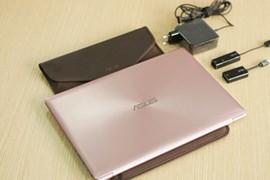 Cận cảnh laptop màu vàng hồng đầu tiên tại Việt Nam