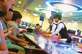 Cặp tình nhân tự vẫn vì thua bạc ở casino vùng biên