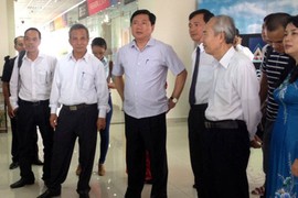 Bí thư Đinh La Thăng: “Lấy vợ hàng xóm khó lắm!”