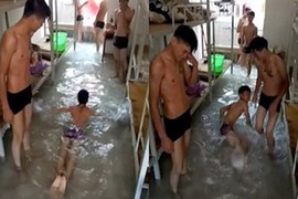 Nam sinh bơm nước ngập kí túc xá... để bơi cho mát