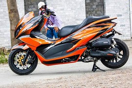 Honda PCX độ phối màu "siêu bắt mắt" ở Hà Nội