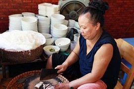 Bún mắng, cháo chửi hết đất sống