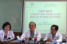 Chuyện chưa kể ca ghép gan 14 tiếng cho cậu bé 10 tuổi