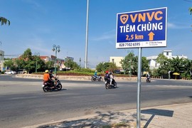 Biển quảng cáo VNVC Quảng Ngãi cản trở giao thông, phạt 5 triệu đồng